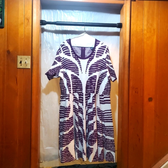 Dress - Picture 1 of 3